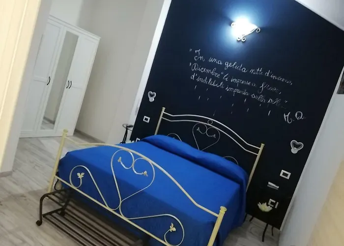 La Collina Dei Poeti לינה וארוחת בוקר קטנזארו