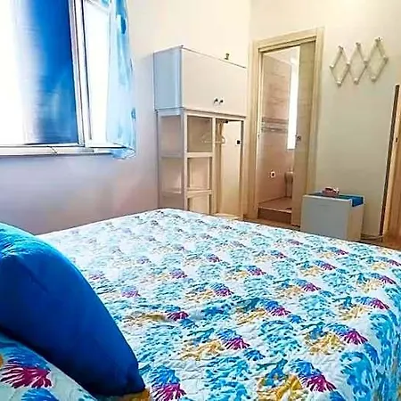 فندق مبيت وإفطار Lido La Collina Dei Poeti 3*