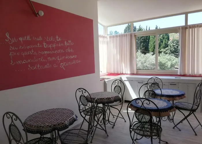 La Collina Dei Poeti 住宿加早餐酒店